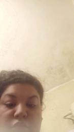 Luzz21 webcam model stream image