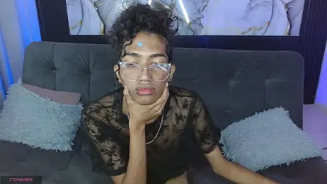 triiangel_latinboy webcam stripchat model stream image