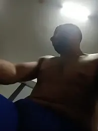 MAX_Jhonnson webcam model stream image