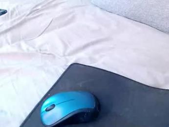 pawclaw webcam model stream image