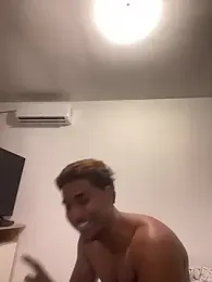 Axel_black10 webcam model stream image