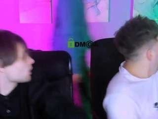 travis-wolf webcam model stream image