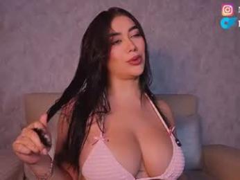 maquiii webcam model stream image
