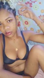 Heritiana974 webcam cam4 model stream image