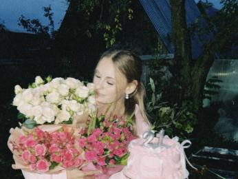 Vista previa de SharlynHazelton