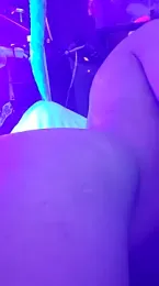 gurlnips webcam model stream image