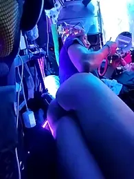 gurlnips webcam model stream image