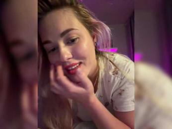 KateMid webcam model stream image