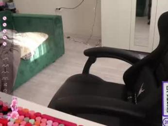_viv1an_ webcam model stream image