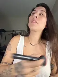 Carolini09 webcam model stream image
