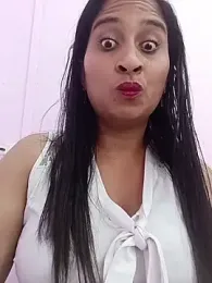 SofiaMendez1_ webcam model stream image