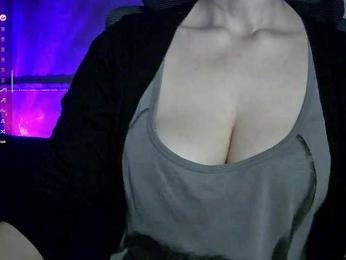 OhMyKosh webcam model stream image