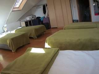 voyeurcam-julmodels-bed-3 webcam model stream image