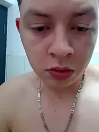 Alezunique webcam model stream image