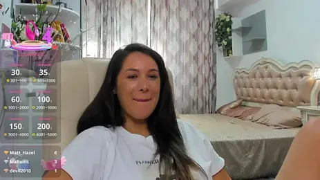 HotXMom_ webcam model stream image