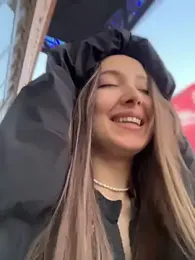 ICrazyOneIRL webcam model stream image