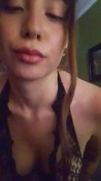 Stephkiss webcam model stream image