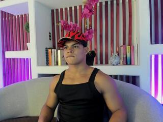 Bruce Stroud webcam model stream image