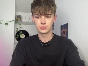 yoursweetyguy webcam model stream image