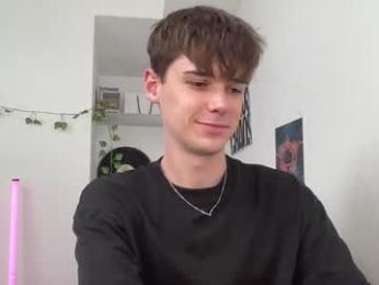 yoursweetyguy webcam model stream image