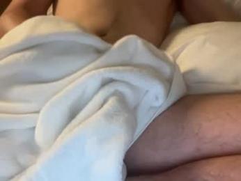 fit_college_stud webcam model stream image