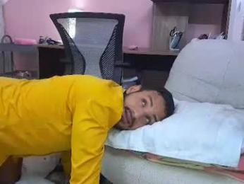 pineappleflipped webcam model stream image