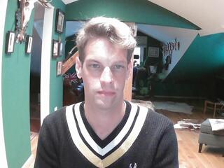 Andrew Blonde webcam model stream image