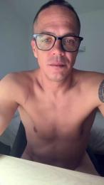 Deluxe42 webcam model stream image