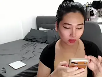 urqueendominant webcam model stream image