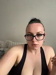 riri_bstvx webcam model stream image