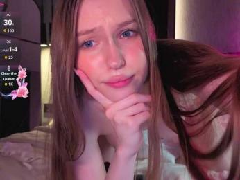Alllura webcam bongacams model stream image