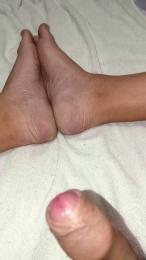 manumad33 webcam cam4 model stream image