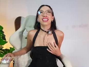 selene_starkk webcam model stream image