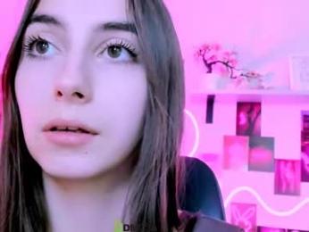 kimi_glow webcam chaturbate model stream image