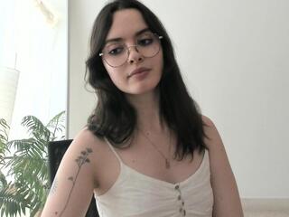 Lenna Whitee webcam model stream image