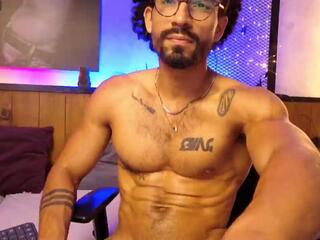 Romeo Gunn webcam flirt4free model stream image