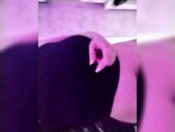 GirlWithACrystal webcam model stream image