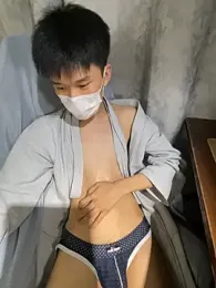 Zhang_yiovo webcam model stream image