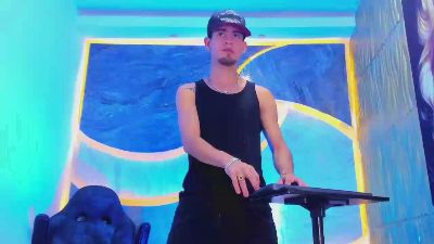 Kroddy_Sw_ webcam model stream image