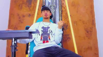 Kroddy_Sw_ webcam model stream image