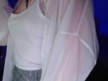 Cherry-Luna webcam model stream image
