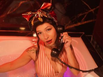AliceFloyd webcam model stream image