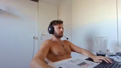ALPHA_HUNK webcam model stream image