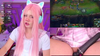 LilaPop_ webcam model stream image