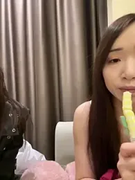 202509yoyo webcam model stream image