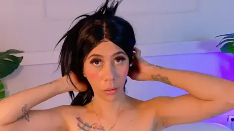 ZoeyPetit webcam model stream image