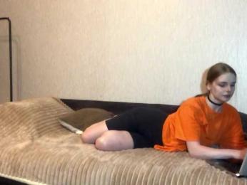 HollyMillers webcam model stream image