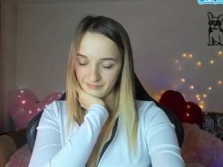 rousereedd webcam model stream image