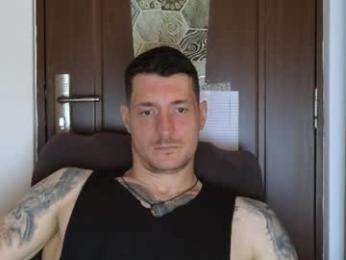 tattooedhunk_ webcam model stream image