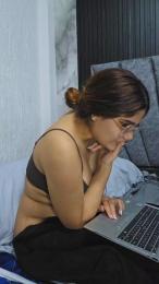 Maddyh webcam model stream image